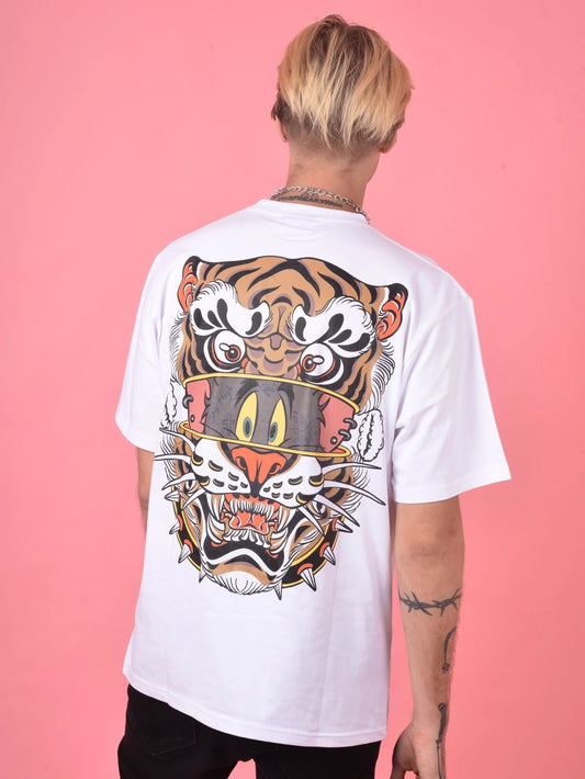 Sky High Cat - Relaxed Fit Tee